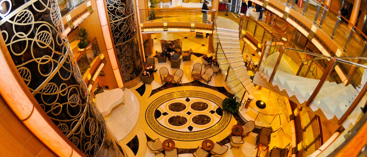 “The Piazza” – a stage for jugglers, musicians and other performers