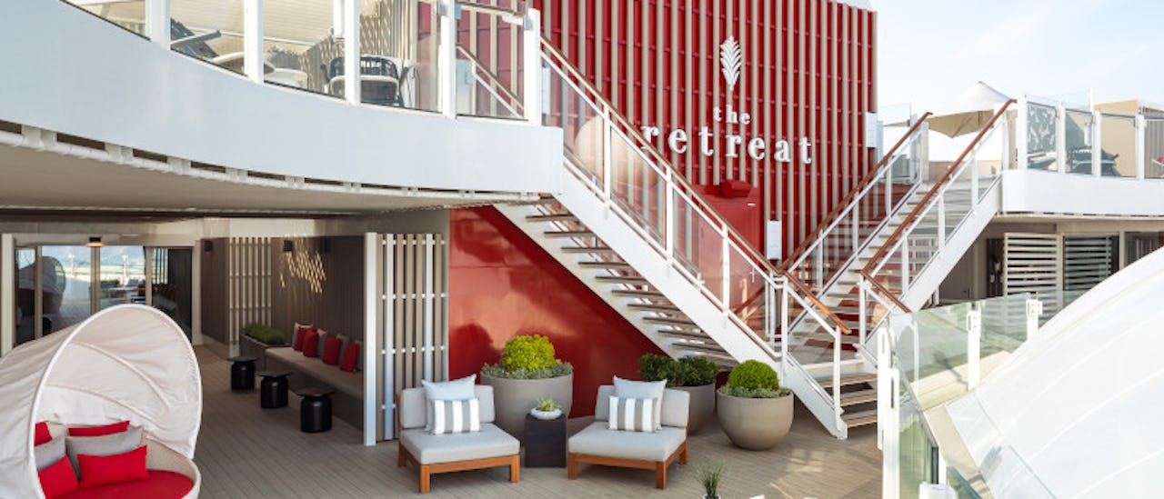 Every suite guest can enjoy a personal butler, a private restaurant & an exclusive lounge at the The Retreat